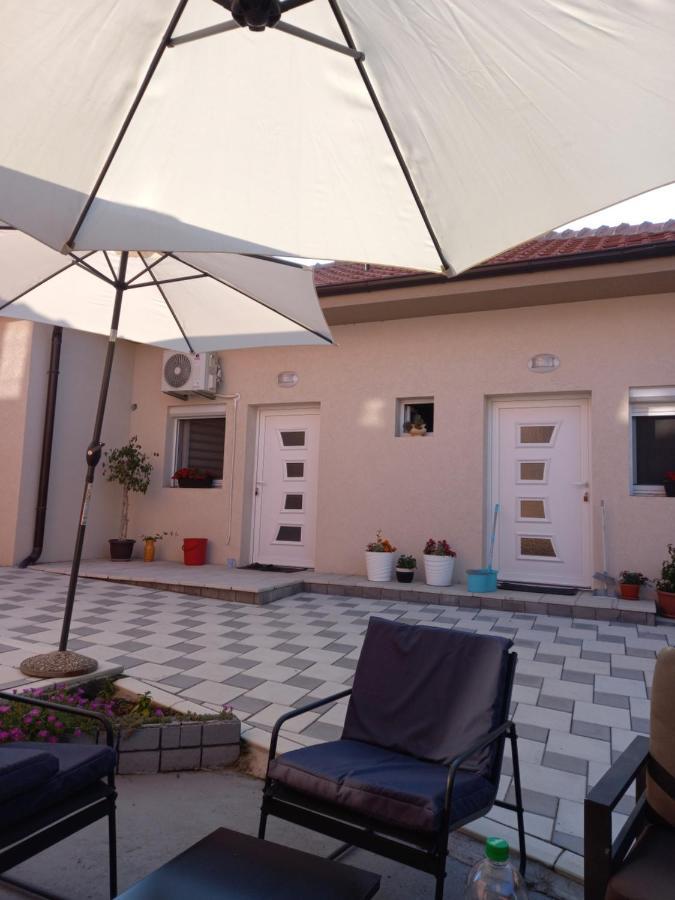 Leda Apartmani Smederevo Exterior foto